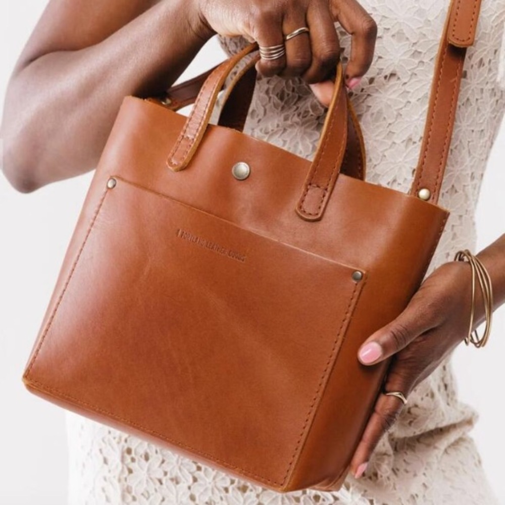PORTLAND LEATHER COMPANY MINI ZIP TOP CROSSBODY IN HONEY - Picture 2 of 12